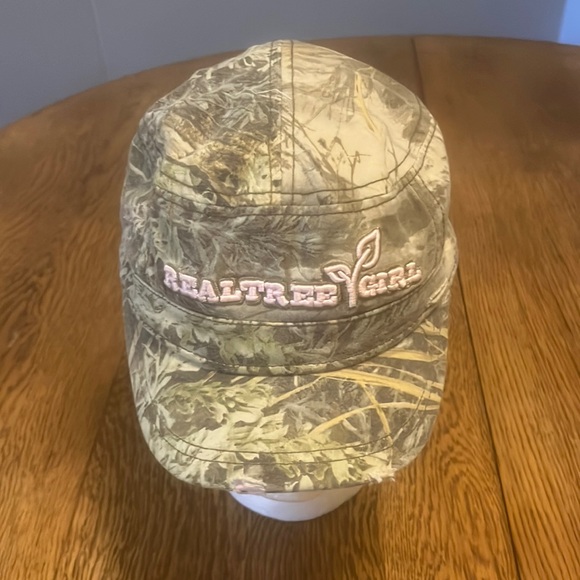 Realtree Accessories - Realtree Girl Distressed Painters Cap